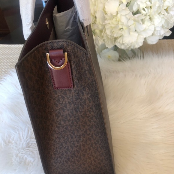 Michael Kors Kenley Merlot Signature Large Nirth South Tote - Picture 3 of 7